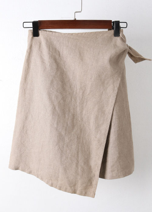 FILES linen shorts