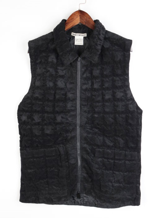 ISSEY MIYAKE vest