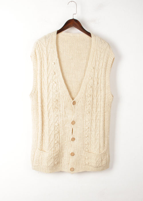 wool knit vest