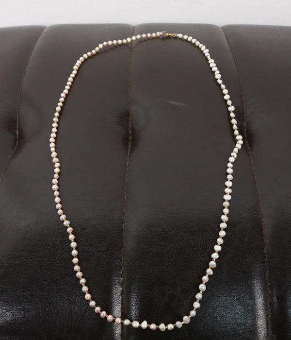 pearl neck lace