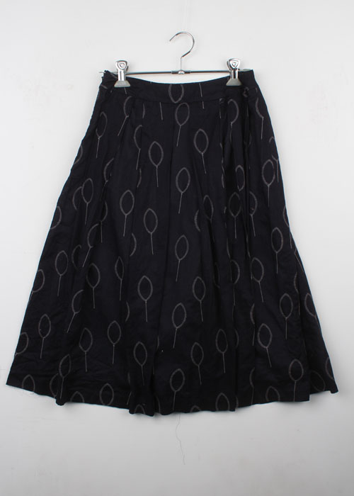 Yangany embroid skirt