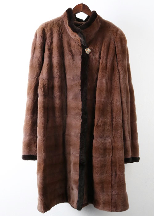 MOONBAT shearing mink coat