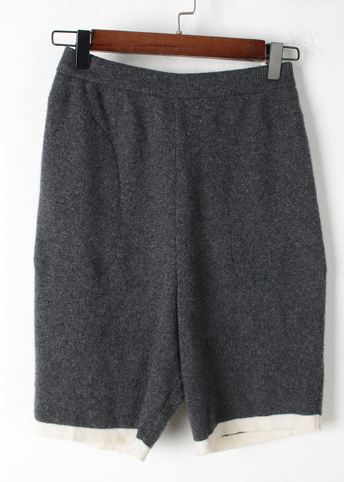 FOXEY cashmere knit shorts