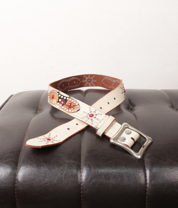 Stud leather belt